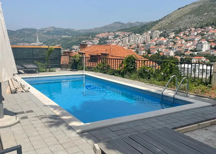 Central Apartament *